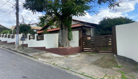 Casa à venda com 4 quartos, sendo 3 suítes, em Vila Áurea, Poá, SP