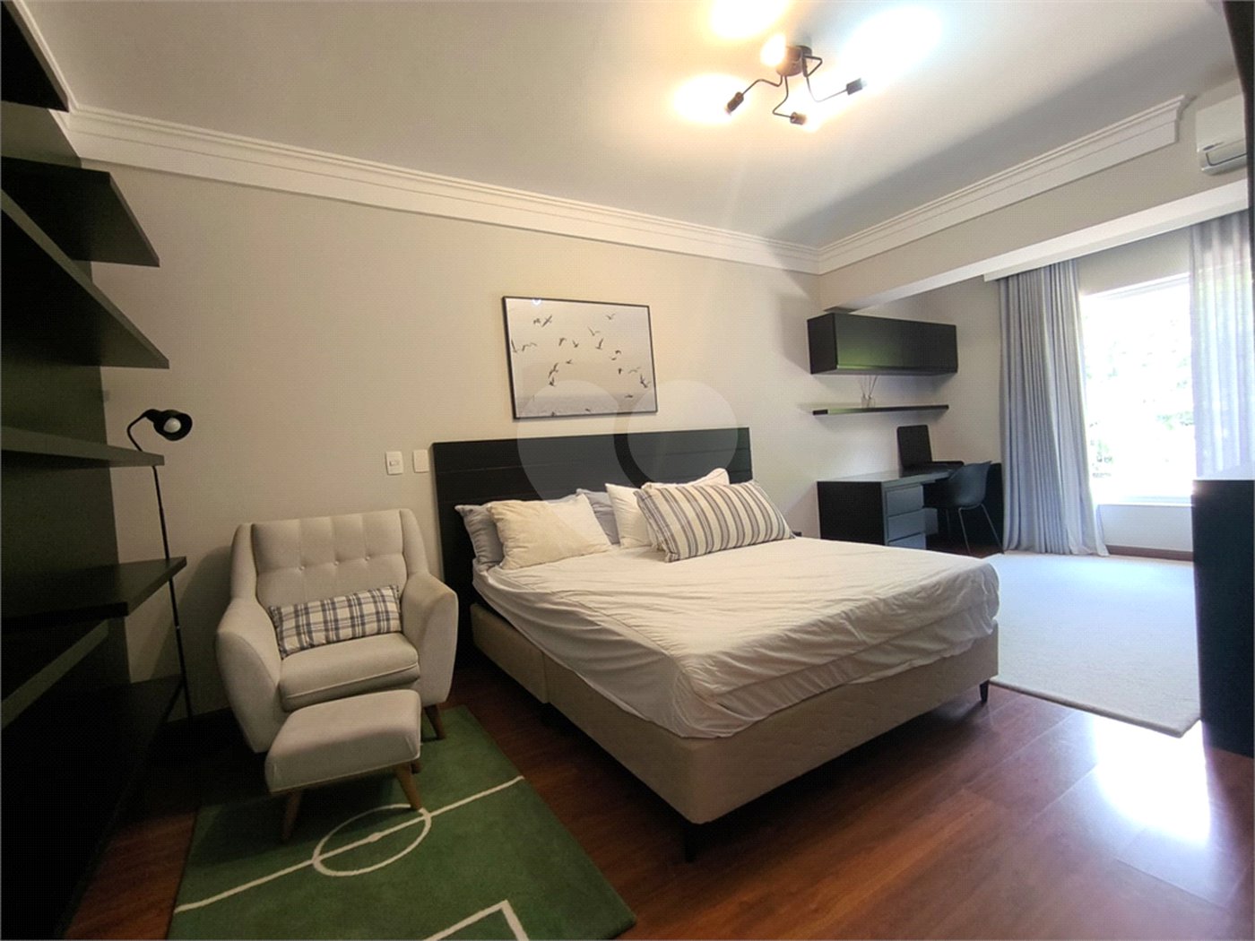 Casa à venda com 5 quartos, sendo 4 suítes, em Cidade Jardim, São Paulo, SP
