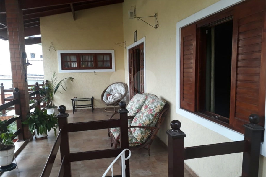 Sobrado à venda com 6 quartos, sendo 5 suítes, em Tremembé, São Paulo, SP