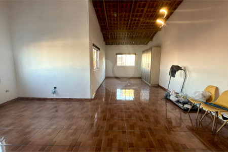Sobrado à venda com 4 quartos, sendo 1 suíte, em Jardim Wanel Ville V, Sorocaba, SP