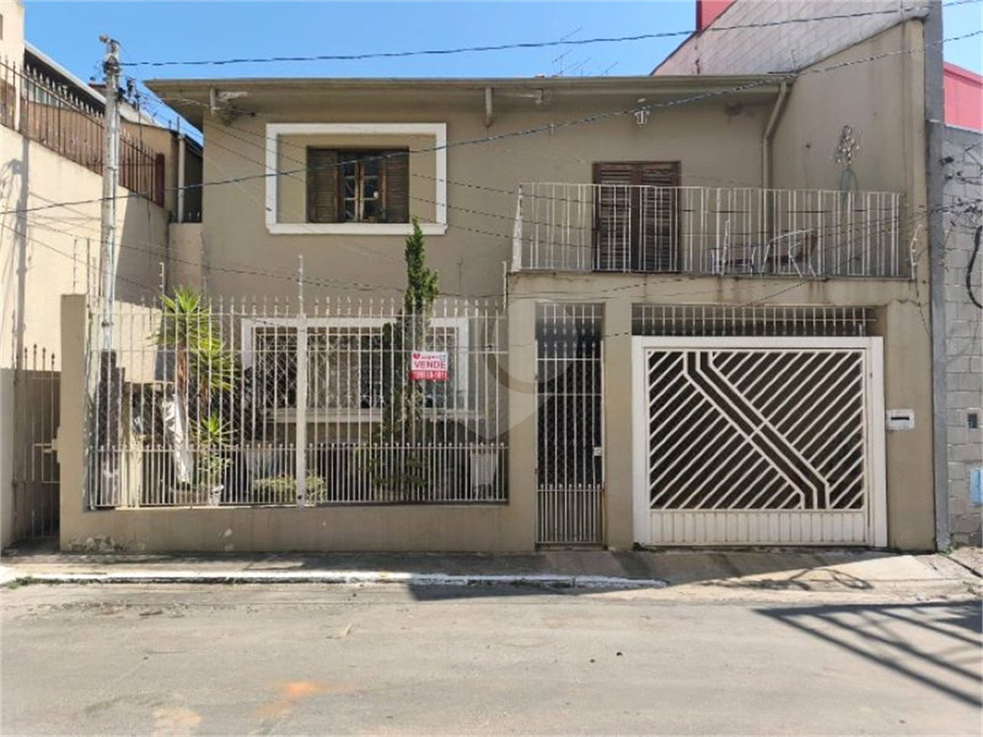 Sobrado espaçoso à venda com 220m² no Planalto Paulista