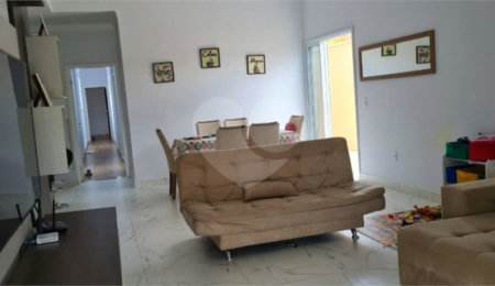 Casa à venda ou para alugar com 4 quartos, sendo 1 suíte,  no condomínio Mirante dos Ipês, Salto - SP