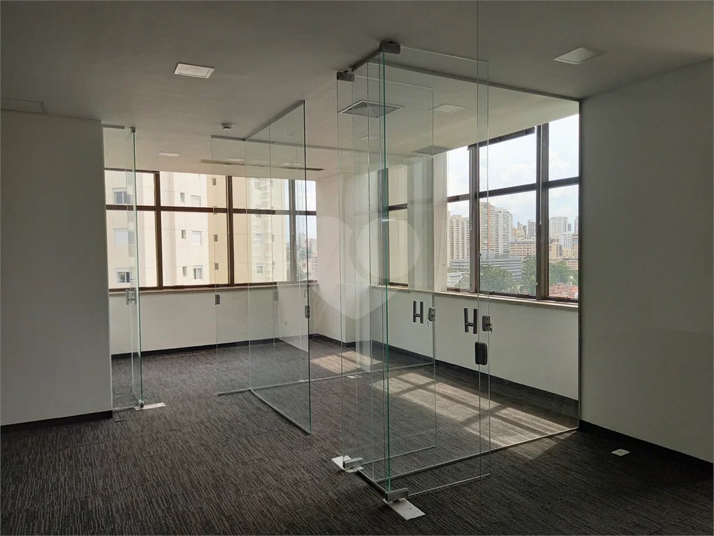 SALA COMERCIAL - BERRINI EXCELENTE PARA CONSULTÓRIOS E ESCRITÓRIO