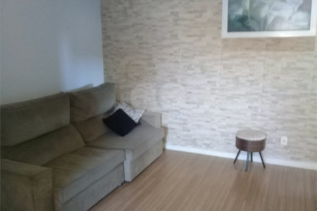 Sobrado à venda com 2 quartos, sendo 1 suíte, em Cidade Boa Vista, Suzano, SP