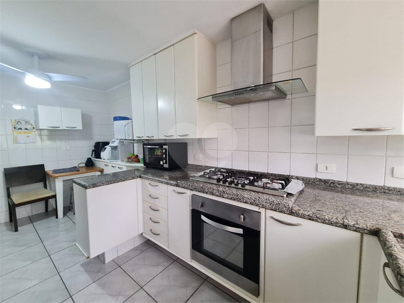 Casa Térrea à venda com 4 quartos, sendo 1 suíte, em Interlagos, São Paulo, SP