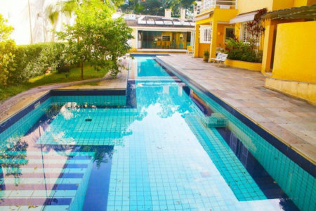 Casa à venda ou para alugar com 5 suítes no condomínio Arataca, São Paulo - SP
