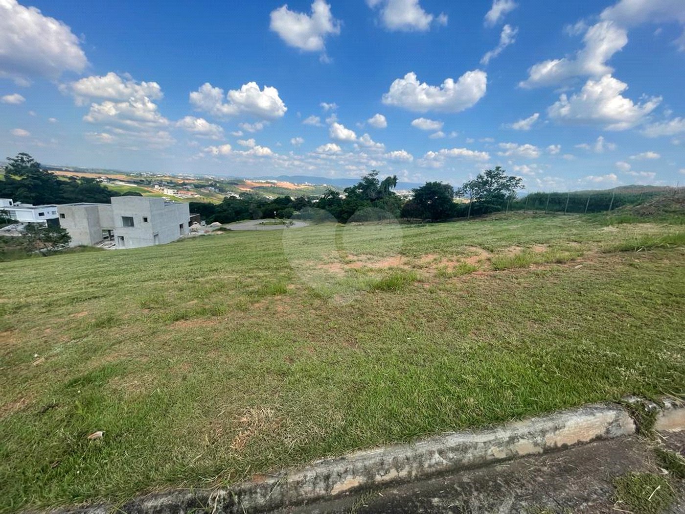Terreno à venda no condomínio Fazenda Serra Azul, Itupeva - SP