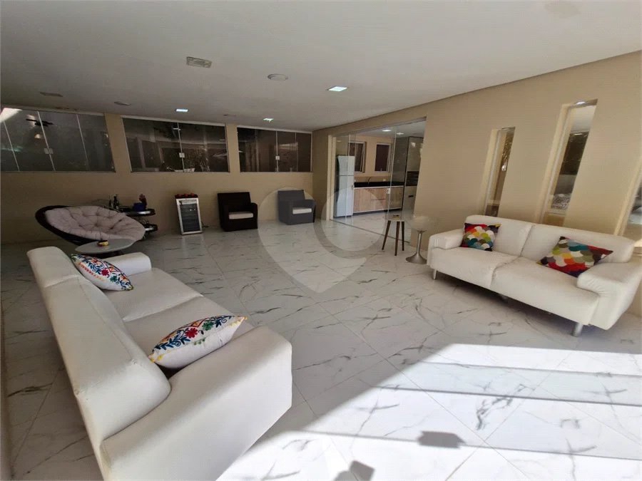 Casa à venda com 4 suítes no condomínio Villa Viana II, Cotia - SP