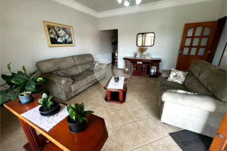 Casa à venda com 3 quartos, sendo 1 suíte,  em Vila São José, Itapetininga, SP