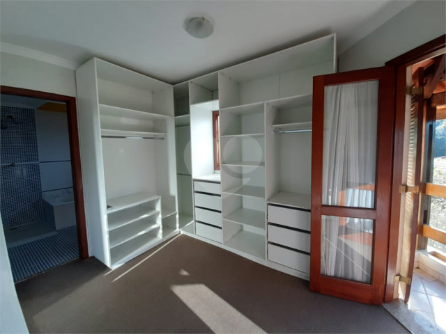 Casa à venda com 5 quartos, sendo 1 suíte,  no condomínio Alpes de Mairiporã, Mairiporã - SP