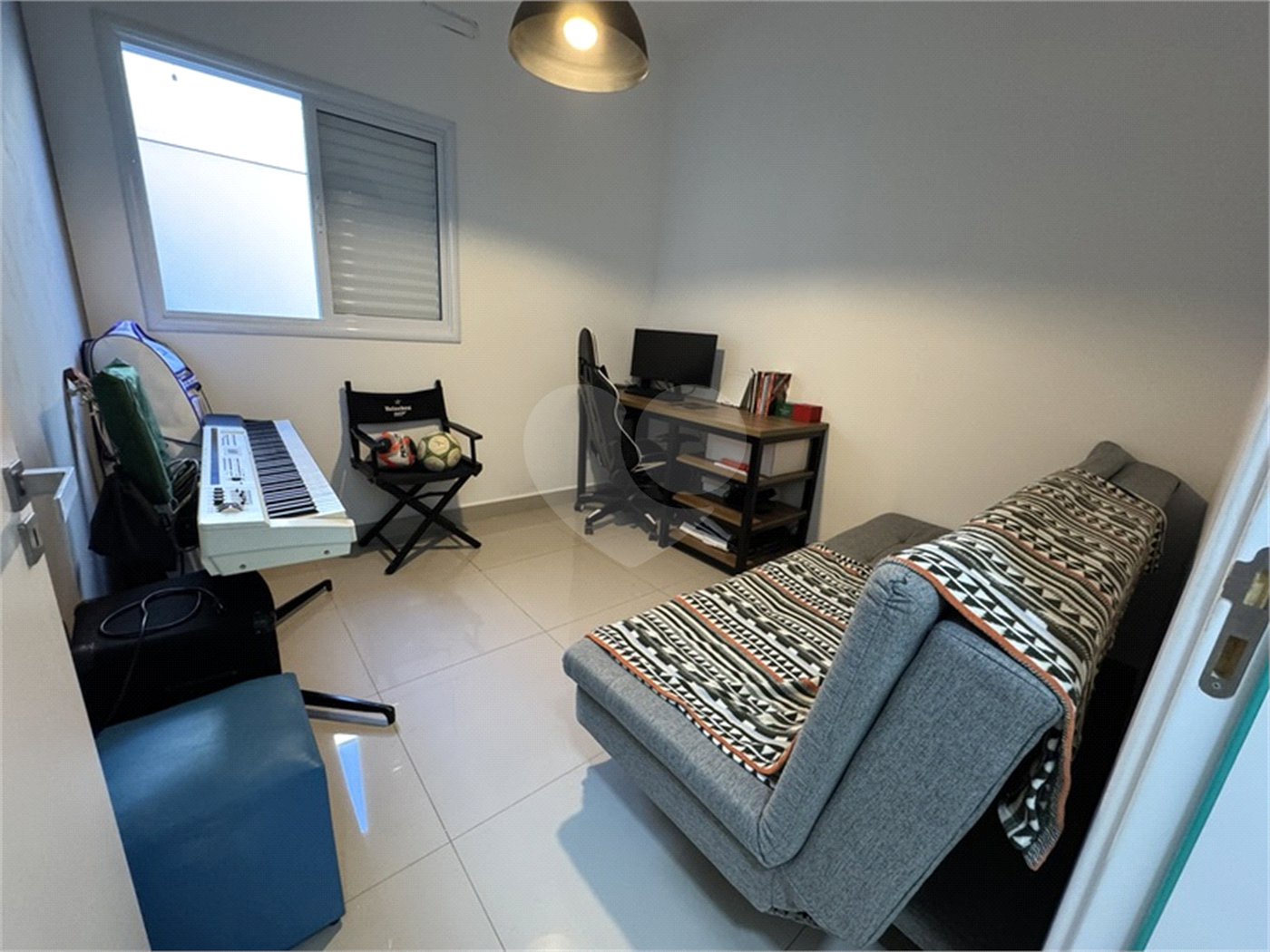 Casa à venda com 3 quartos, sendo 1 suíte, no condomínio Jardim Guarujá, Salto - SP