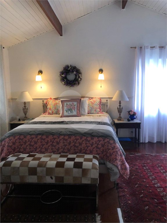 Casa Térrea à venda com 4 quartos, sendo 1 suíte, em Roseira, Mairiporã, SP
