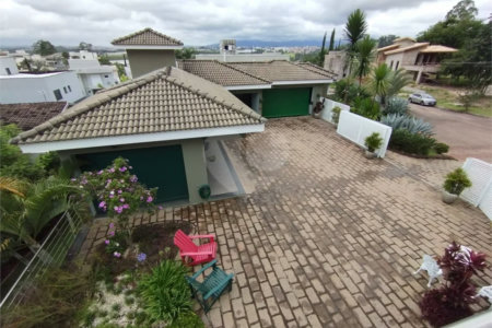 Casa à venda com 5 quartos, sendo 3 suítes, no condomínio Ibiaram 1, Itupeva - SP
