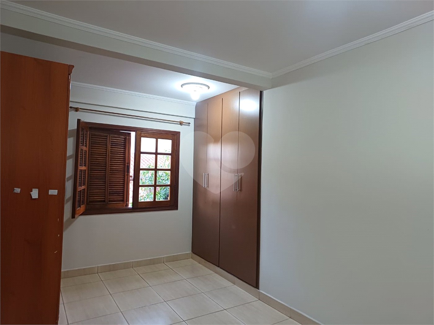 Sobrado à venda com 3 quartos, sendo 1 suíte, em Jardim Regina, Indaiatuba, SP