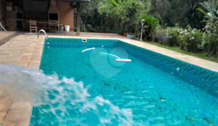 Casa Térrea à venda com 5 quartos, sendo 2 suítes,  em Roseira, Mairiporã, SP