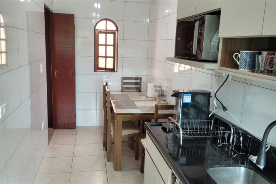 Casa à venda com 6 quartos, sendo 2 suítes, em Laranjeiras, Caieiras, SP