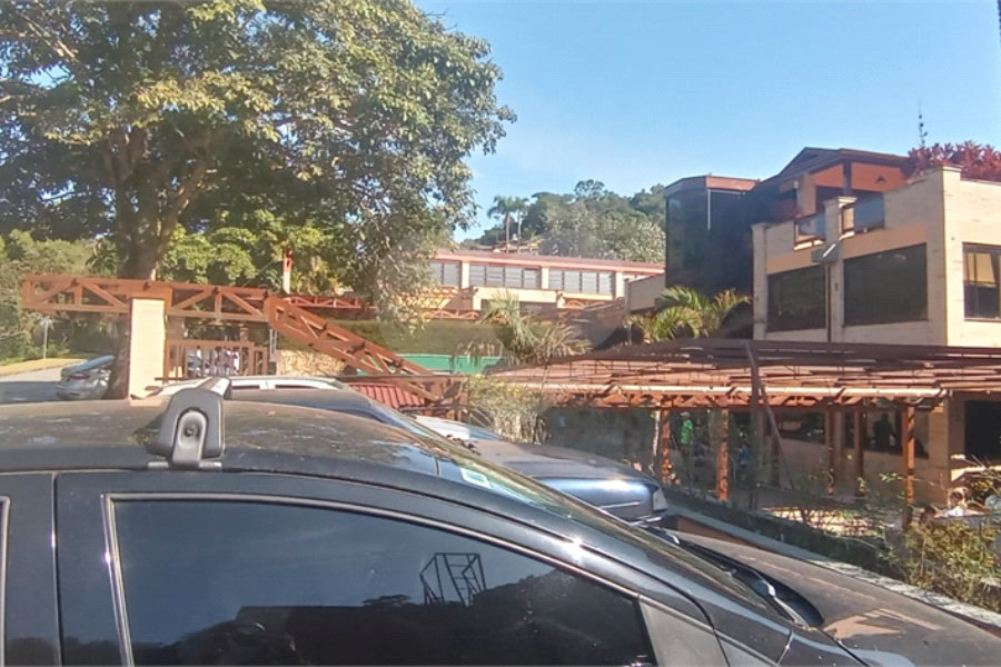 Casa à venda no condomínio Alpes da Cantareira, Mairiporã - SP