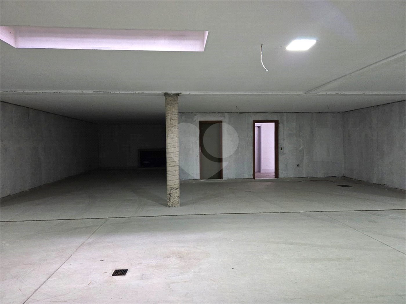 Casa à venda com 4 suítes no condomínio Venezia, São Paulo - SP