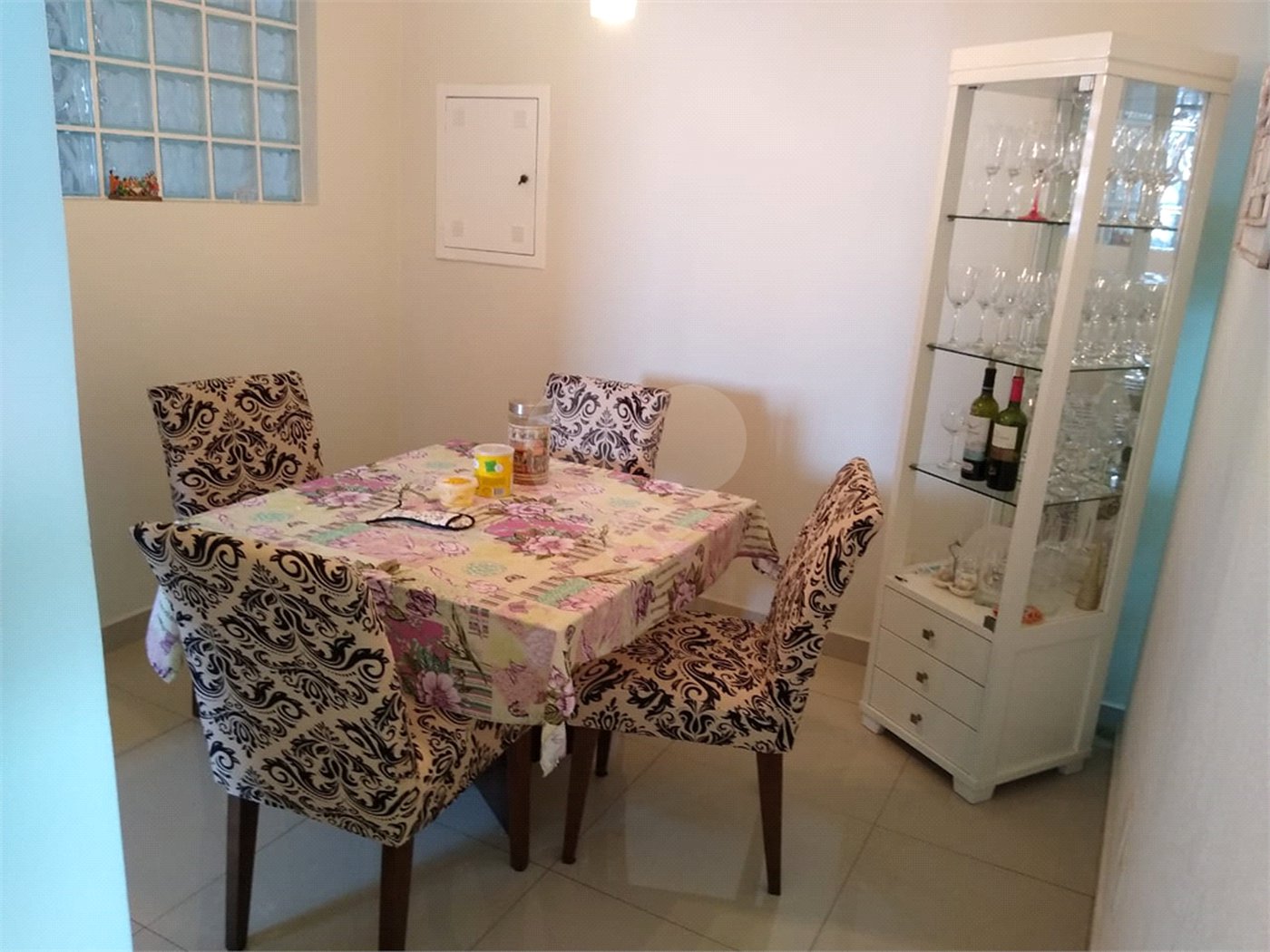 Apartamento à venda com 3 quartos, sendo 1 suíte,  em Vila Vitória, Mogi das Cruzes, SP