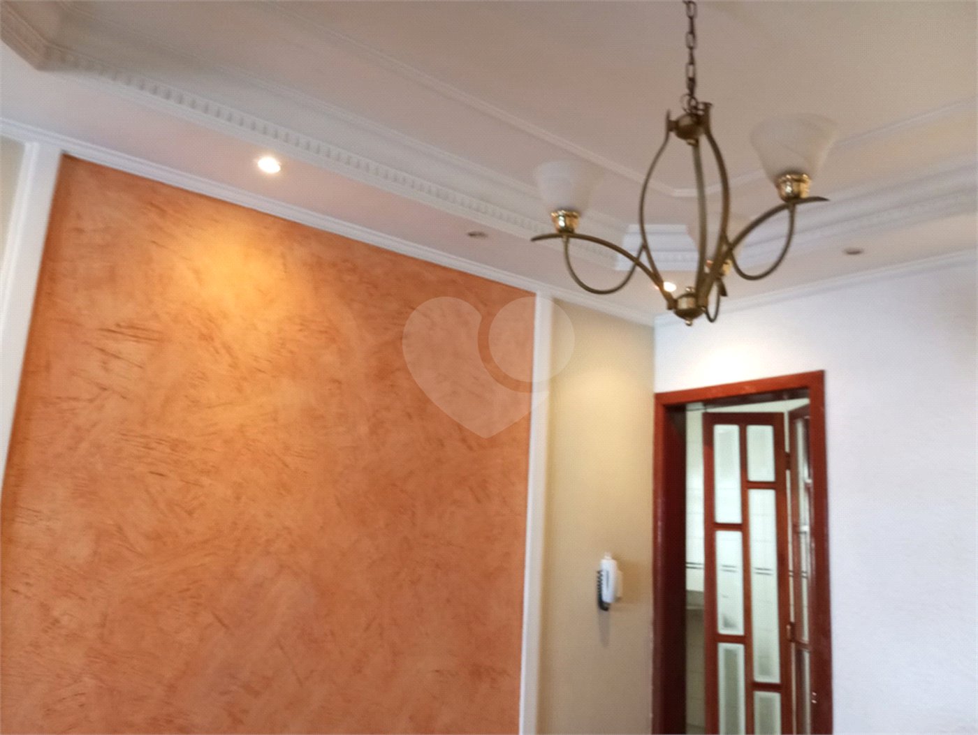 Casa à venda com 3 quartos, sendo 1 suíte, em Vila Nivi, São Paulo, SP