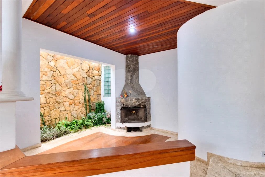 Casa à venda com 3 quartos, sendo 2 suítes,  em Interlagos, São Paulo, SP