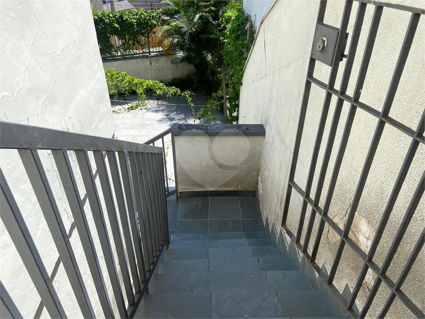Sobrado à venda com 3 quartos, sendo 1 suíte,  em Parque Maria Domitila, São Paulo, SP
