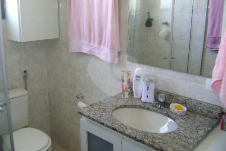 Casa à venda com 3 suítes em Vila Firmiano Pinto, São Paulo, SP