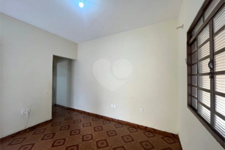 Casa à venda com 1 suíte em Vila Carolina, Itapetininga, SP