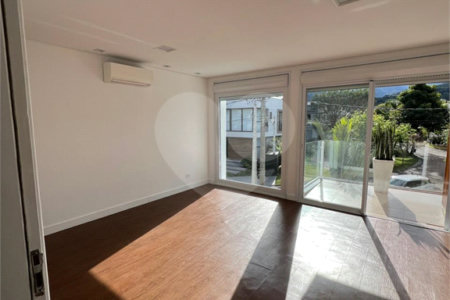 Casa à venda com 3 suítes no condomínio Bella Cittá Mogi das Cruzes, Mogi das Cruzes - SP