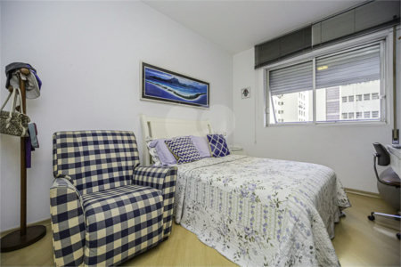 Apartamento á venda em Higienópolis com 212m² 3 dormitórios 1 suíte 2 vagas