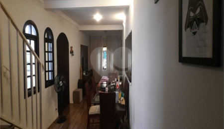 Sobrado à venda com 4 quartos, sendo 1 suíte,  em Vila Marari, São Paulo, SP