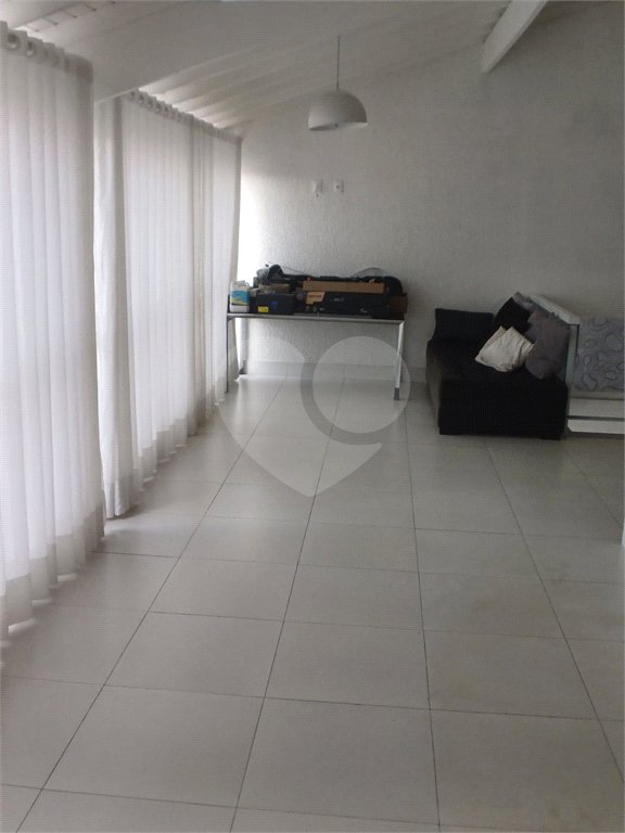 Casa à venda com 4 suítes no condomínio Parque da Figueiras, Mogi das Cruzes - SP