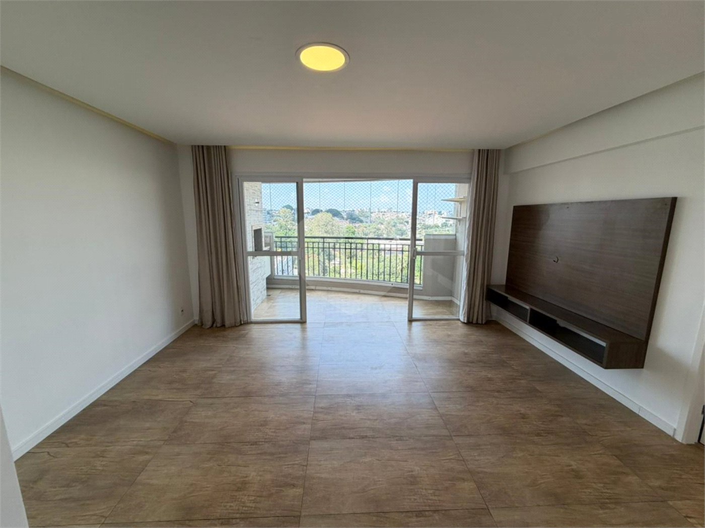 Apartamento à venda com 3 quartos, sendo 1 suíte, em Jardim Aeroporto, São Paulo, SP