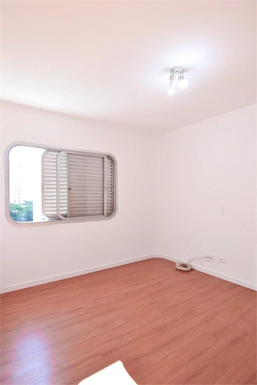 Apartamento à venda com 4 quartos, sendo 2 suítes, em Brooklin Paulista, São Paulo, SP