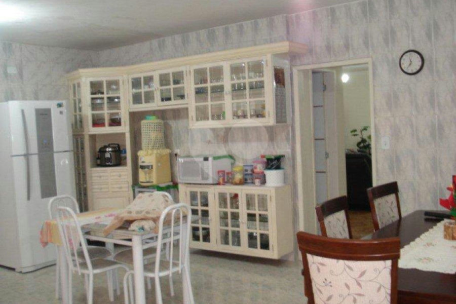 Sobrado à venda com 5 quartos, sendo 1 suíte, em Interlagos, São Paulo, SP