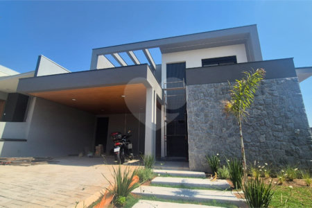 Casa à venda com 3 suítes no condomínio Recanto dos Paturis, Vinhedo - SP