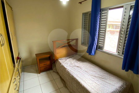 Sobrado à venda com 3 quartos, sendo 1 suíte, em Jardim dos Ipês, Suzano, SP