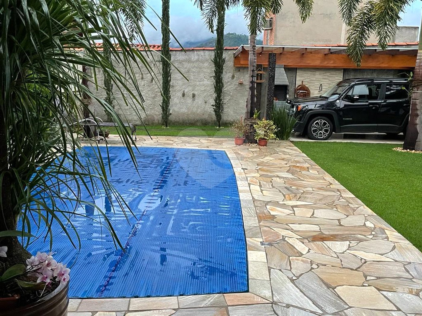 Casa à venda com 8 quartos, sendo 2 suítes,  em Jardim Estância Brasil, Atibaia, SP