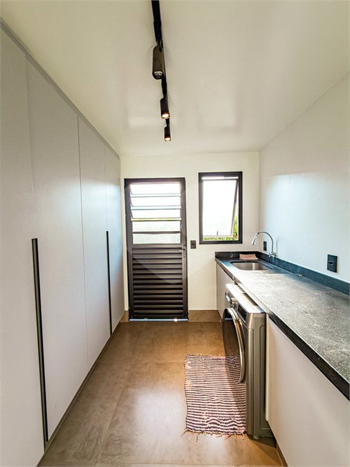 Casa à venda com 3 suítes no condomínio Primavera, Salto - SP