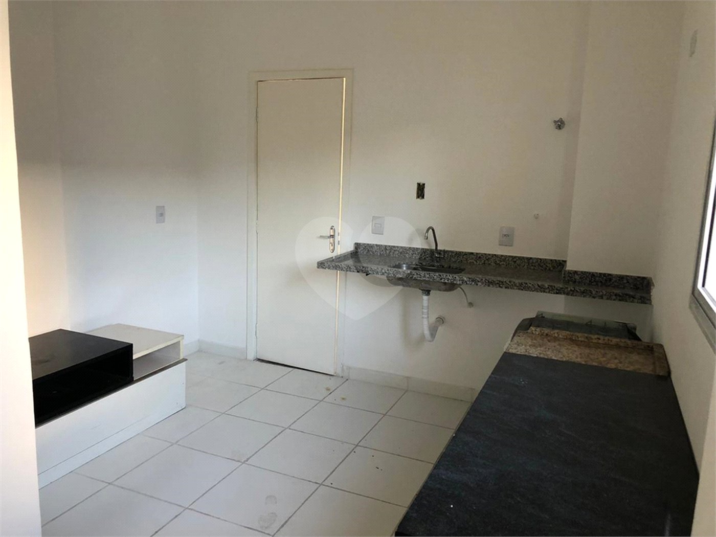 Apartamento à venda com 3 quartos, sendo 1 suíte,  em Cambuci, São Paulo, SP