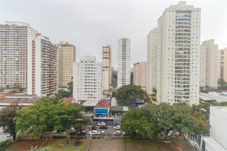 Apartamento à venda com 2 quartos, sendo 1 suíte, em Alto da Boa Vista, São Paulo, SP