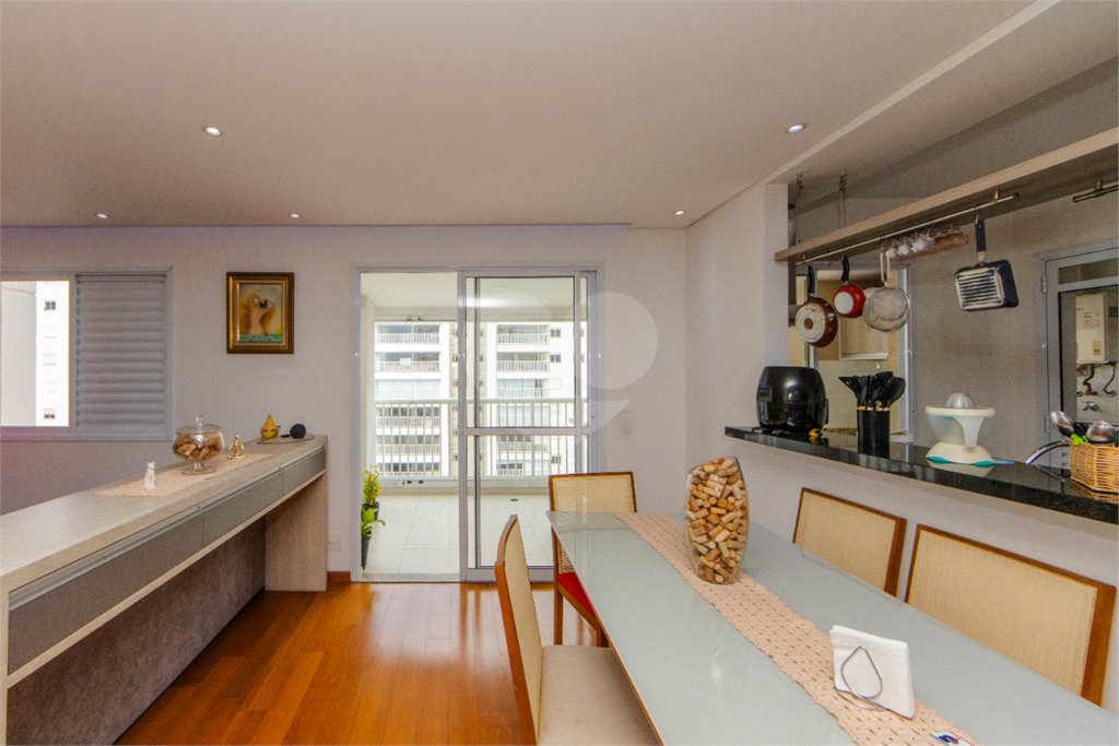 Apartamento à venda com 3 quartos, sendo 2 suítes,  em Tatuapé, São Paulo, SP