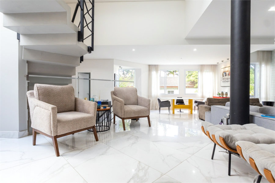 Casa à venda com 4 suítes no condomínio Villa Castanheira, São Paulo - SP