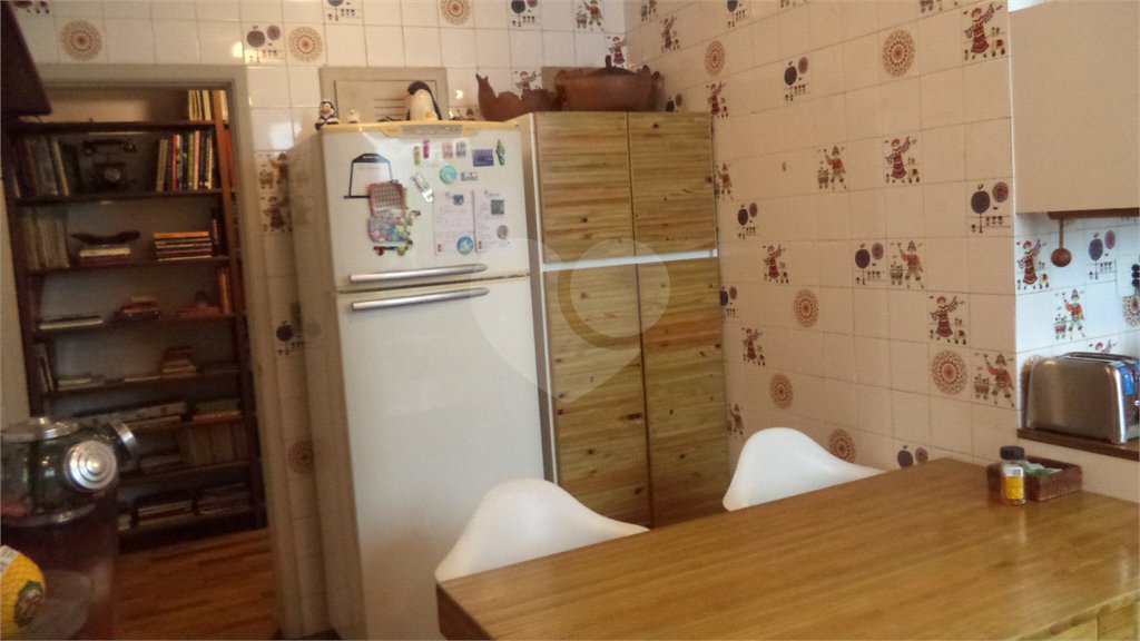 Sobrado à venda com 6 quartos, sendo 2 suítes,  em Chácara Monte Alegre, São Paulo, SP