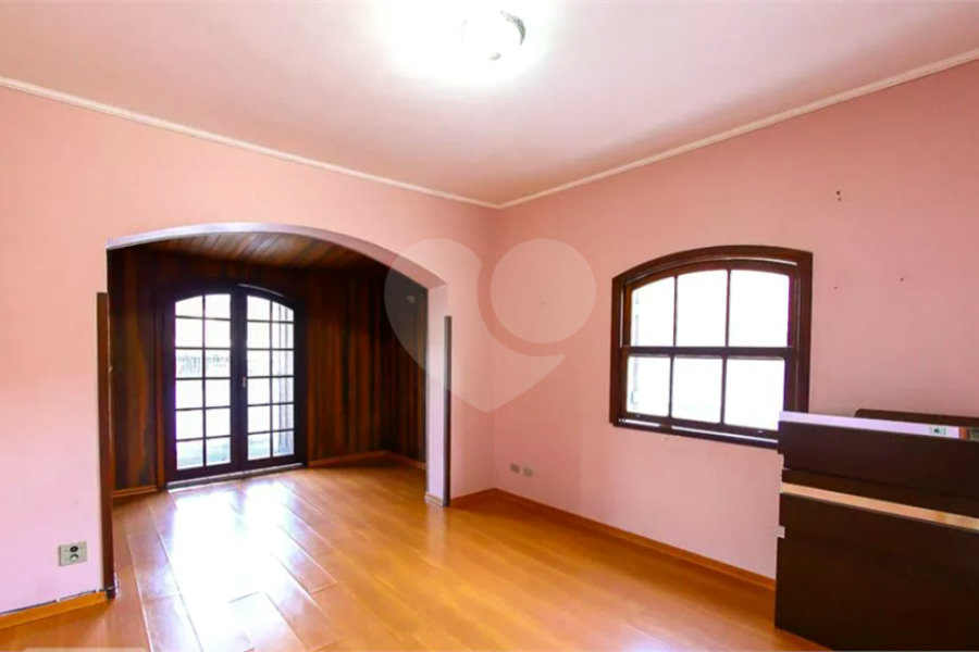 Sobrado à venda com 5 quartos, sendo 2 suítes, em Tremembé, São Paulo, SP
