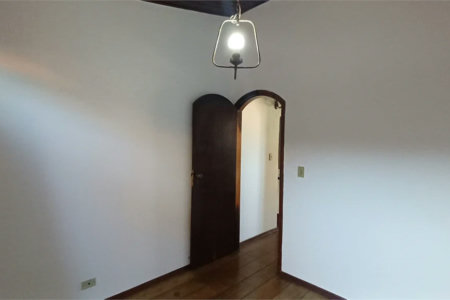 Sobrado à venda com 5 quartos, sendo 2 suítes, em Parque Continental, São Paulo, SP