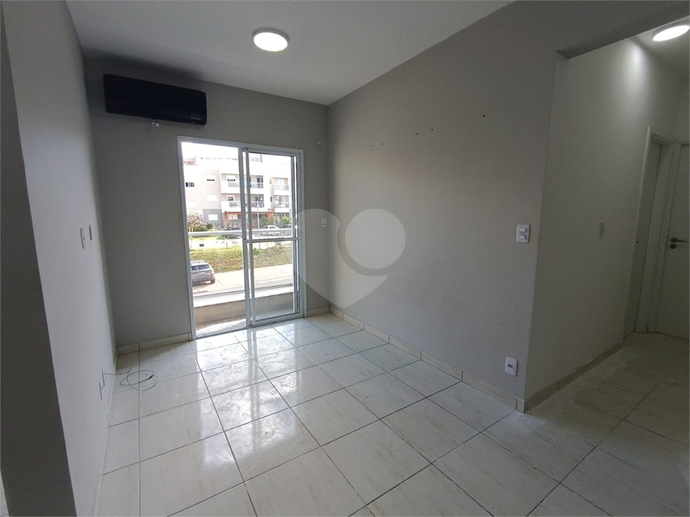 Apartamento à venda com 2 quartos, sendo 1 suíte,  em Bairro do Cambará, São Roque, SP