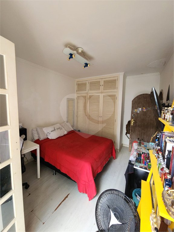 Sobrado à venda com 4 quartos, sendo 2 suítes, em Jardim Leonor, São Paulo, SP