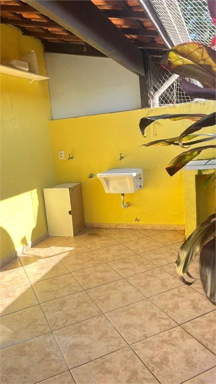 Casa à venda com 2 quartos no condomínio Refugio Canta Galo, Cotia - SP