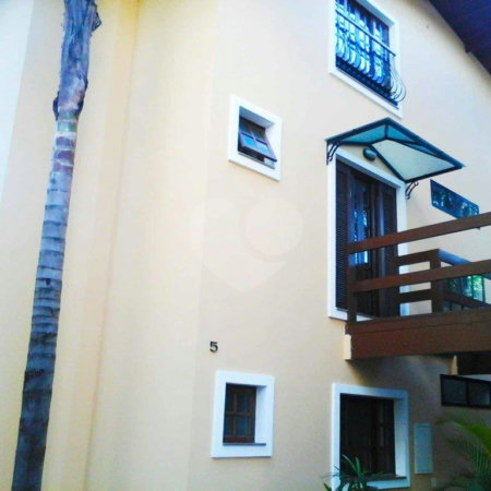 Casa para alugar com 4 quartos, sendo 2 suítes, no condomínio Palm Garden, São Paulo - SP